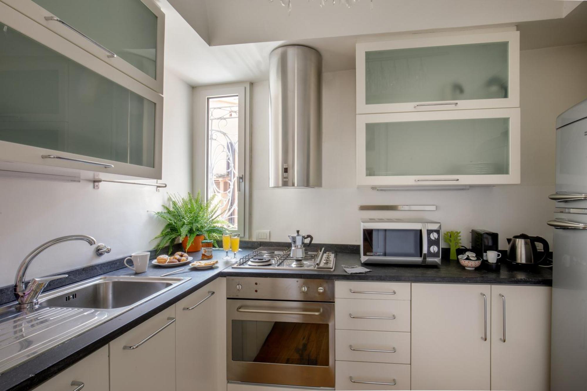 The Right Place 4U Mario De Fiori Apartment Рим Экстерьер фото